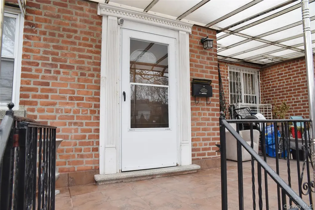 806 Waring Avenue Bronx NY 10467