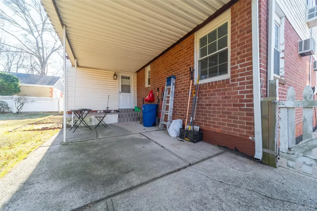 57 Chaffee Avenue Albertson NY 11507
