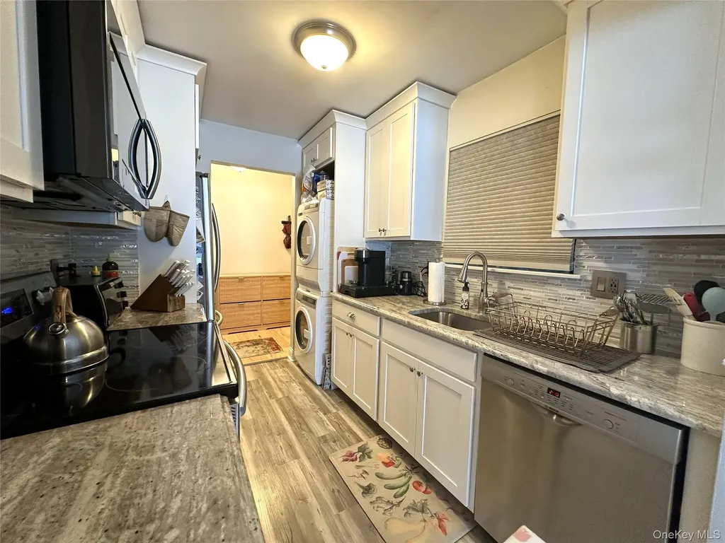 7 Loudon Drive Fishkill NY 12524