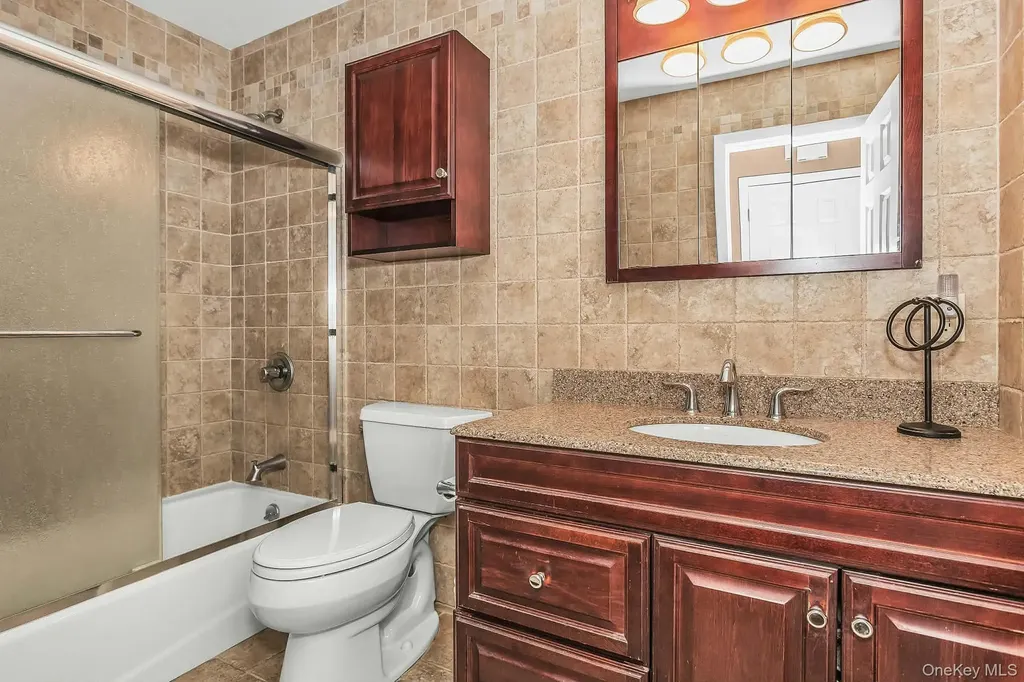 9 Blanche Street Plainview NY 11803