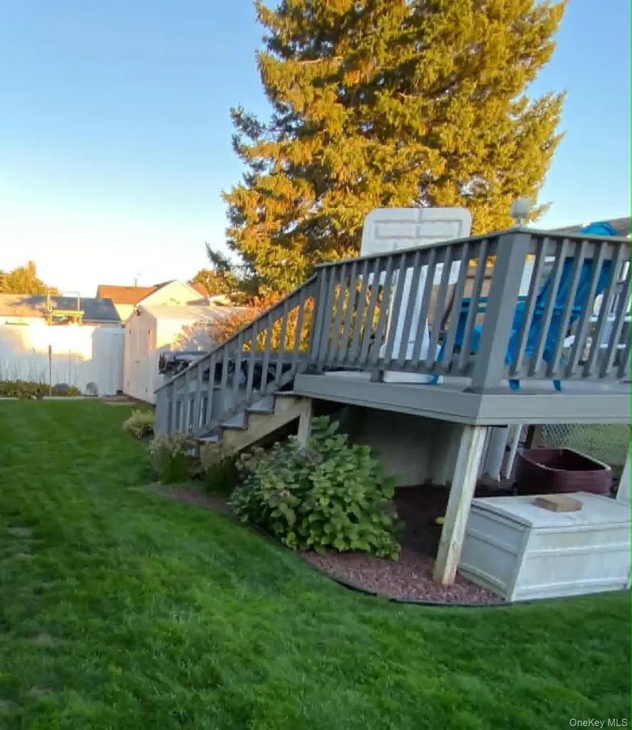 9 Blanche Street Plainview NY 11803