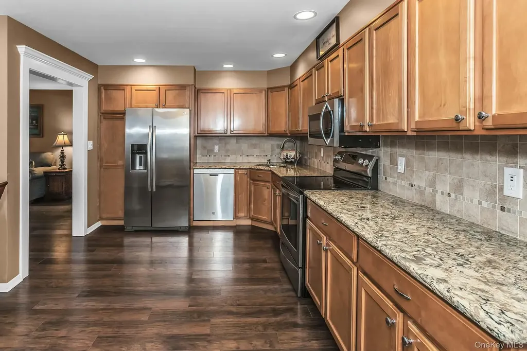 9 Blanche Street Plainview NY 11803