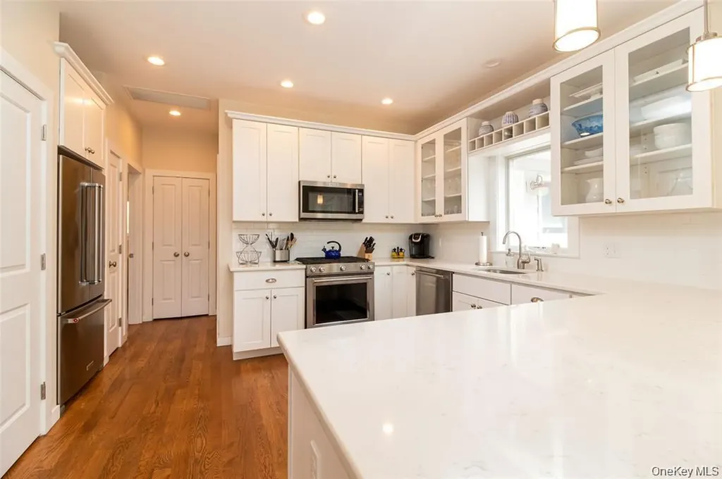 485 Hickory Avenue Southold NY 11971