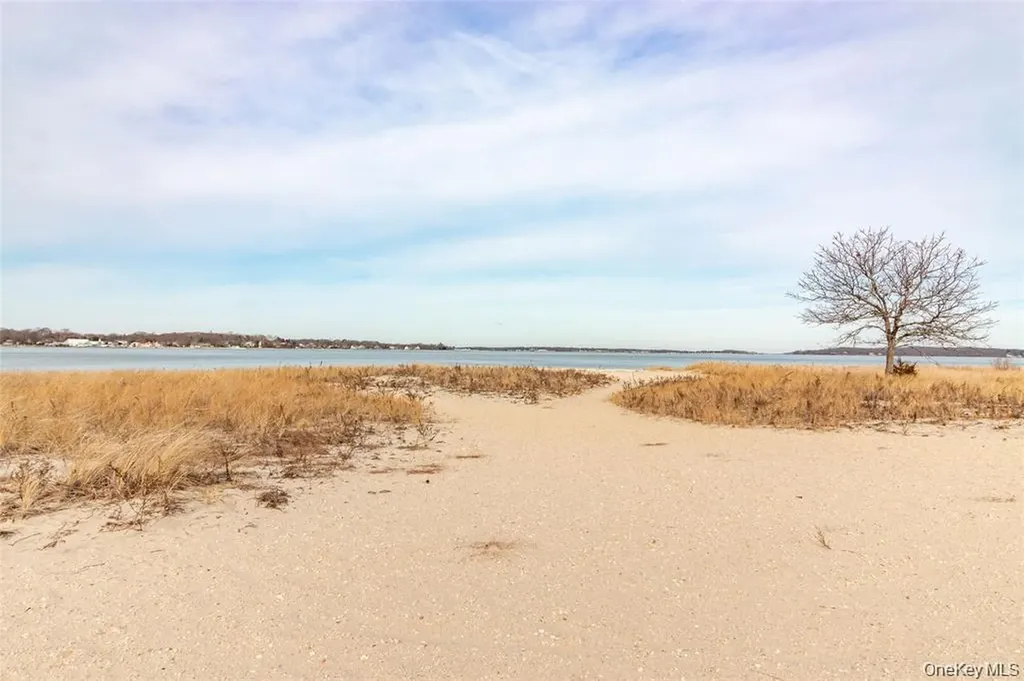 485 Hickory Avenue Southold NY 11971