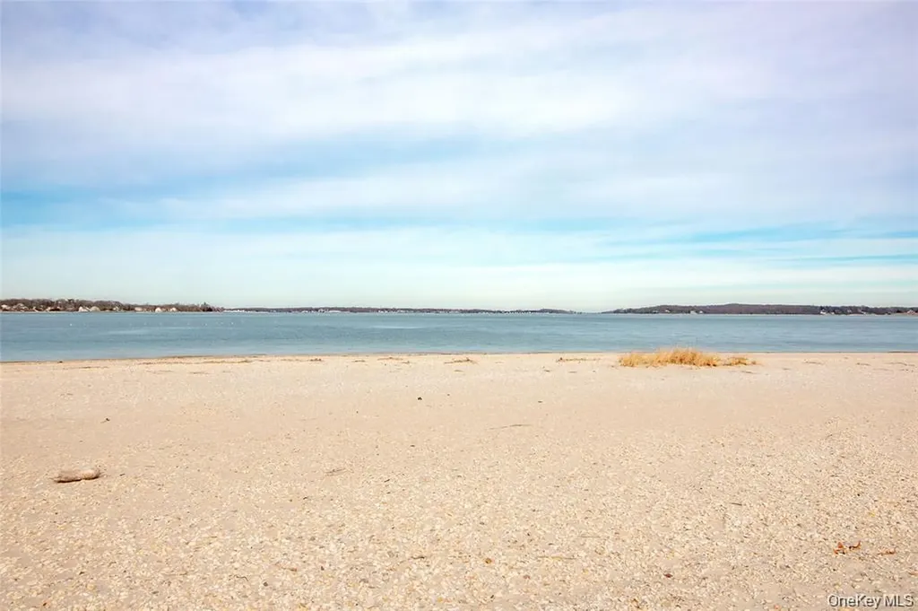 485 Hickory Avenue Southold NY 11971