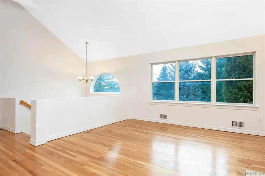 1A Jackson Avenue Hampton Bays NY 11946