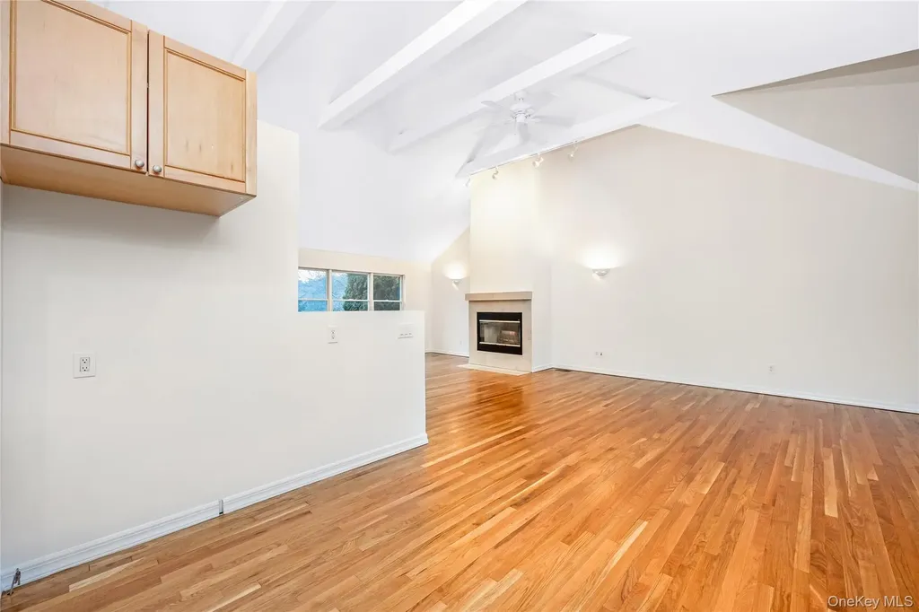1A Jackson Avenue Hampton Bays NY 11946