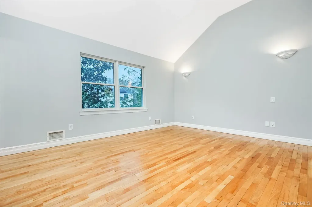 1A Jackson Avenue Hampton Bays NY 11946