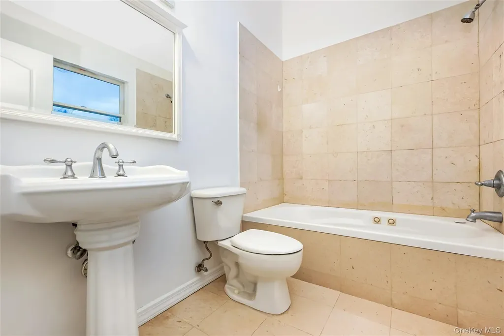 1A Jackson Avenue Hampton Bays NY 11946