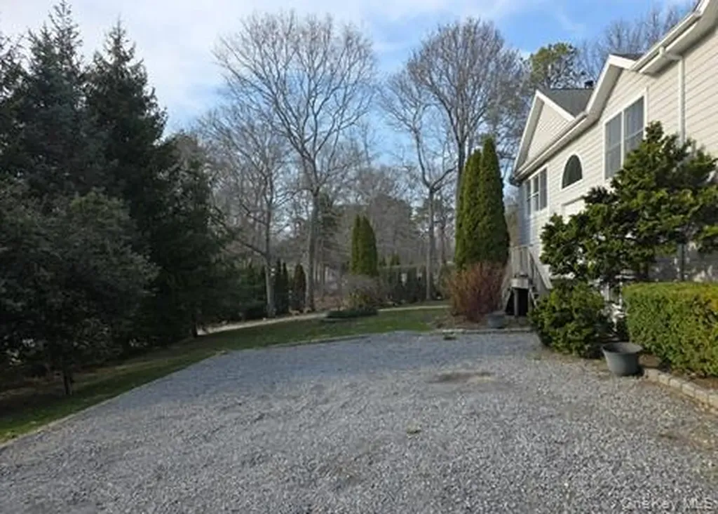 1A Jackson Avenue Hampton Bays NY 11946