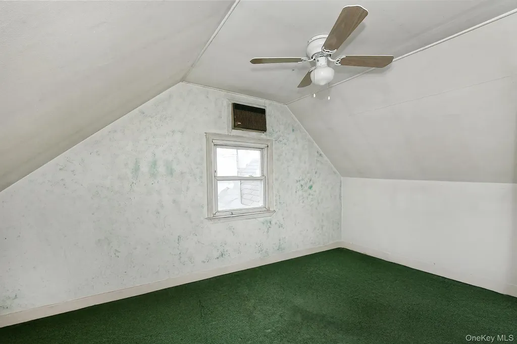 59 Stone Lane Levittown NY 11756
