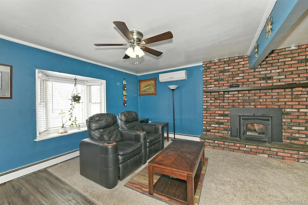 59 Stone Lane Levittown NY 11756