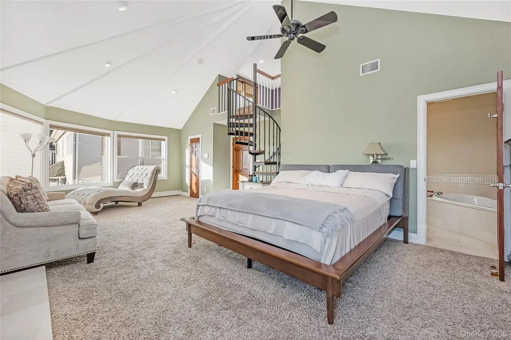 120 Neptune Place Massapequa NY 11758