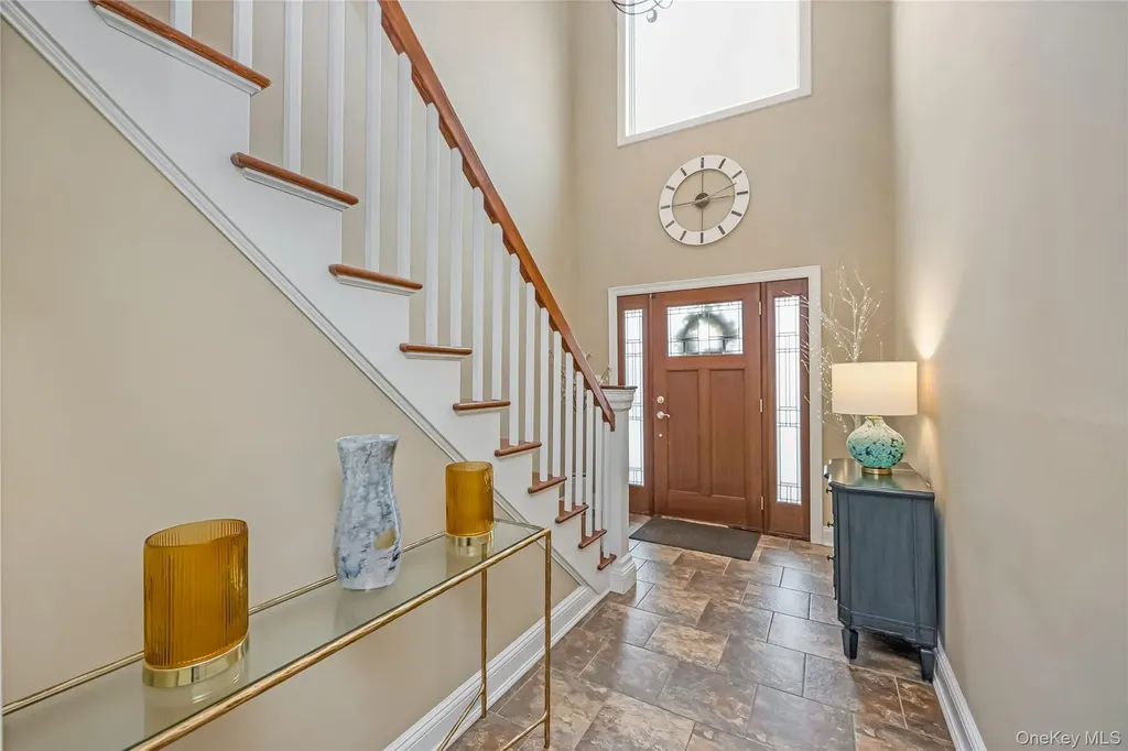120 Neptune Place Massapequa NY 11758