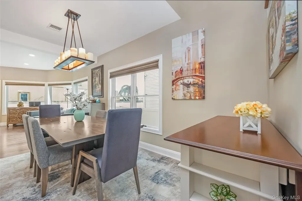 120 Neptune Place Massapequa NY 11758