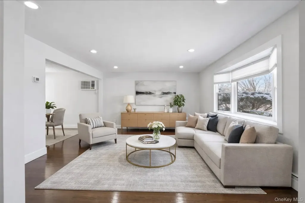 53 Elizabeth Drive Bethpage NY 11714