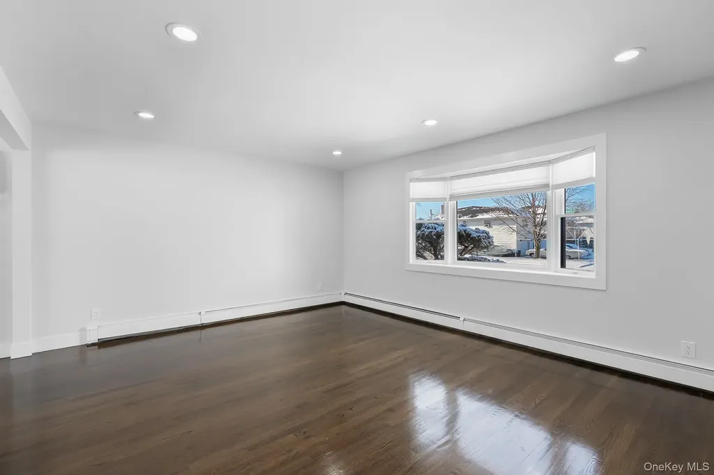 53 Elizabeth Drive Bethpage NY 11714