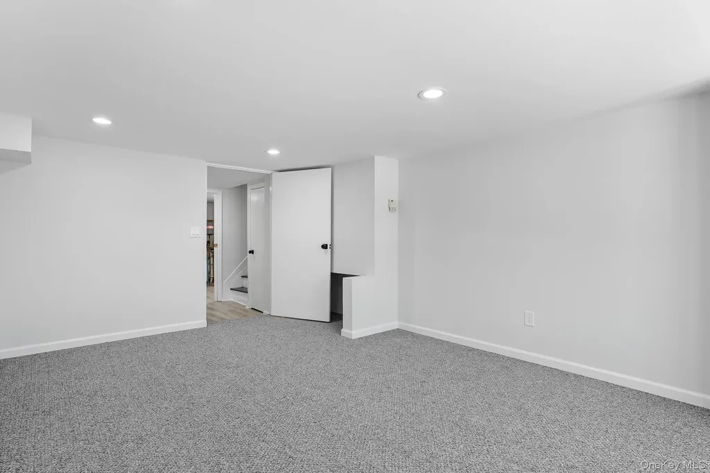 53 Elizabeth Drive Bethpage NY 11714