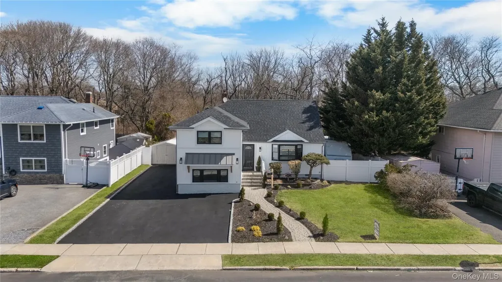 53 Elizabeth Drive Bethpage NY 11714
