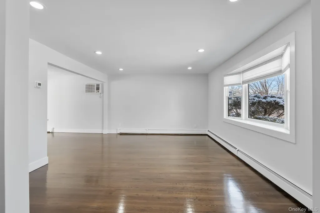 53 Elizabeth Drive Bethpage NY 11714