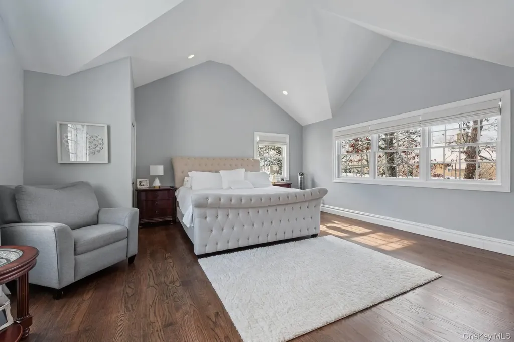 47 Bathing Beach Road Southampton NY 11968