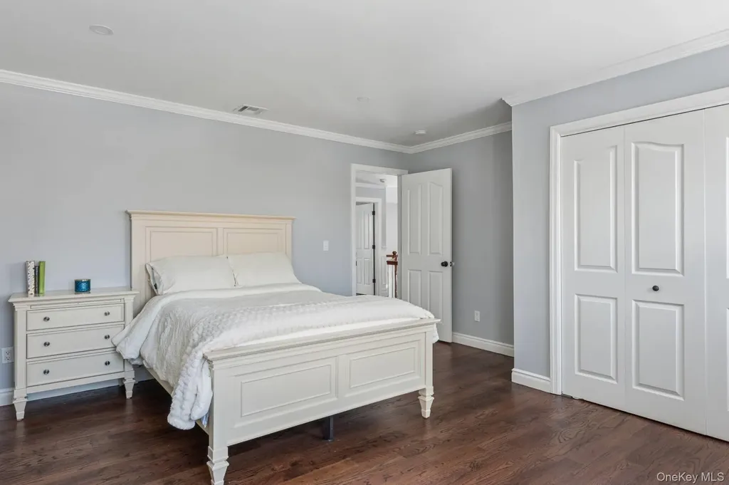 47 Bathing Beach Road Southampton NY 11968