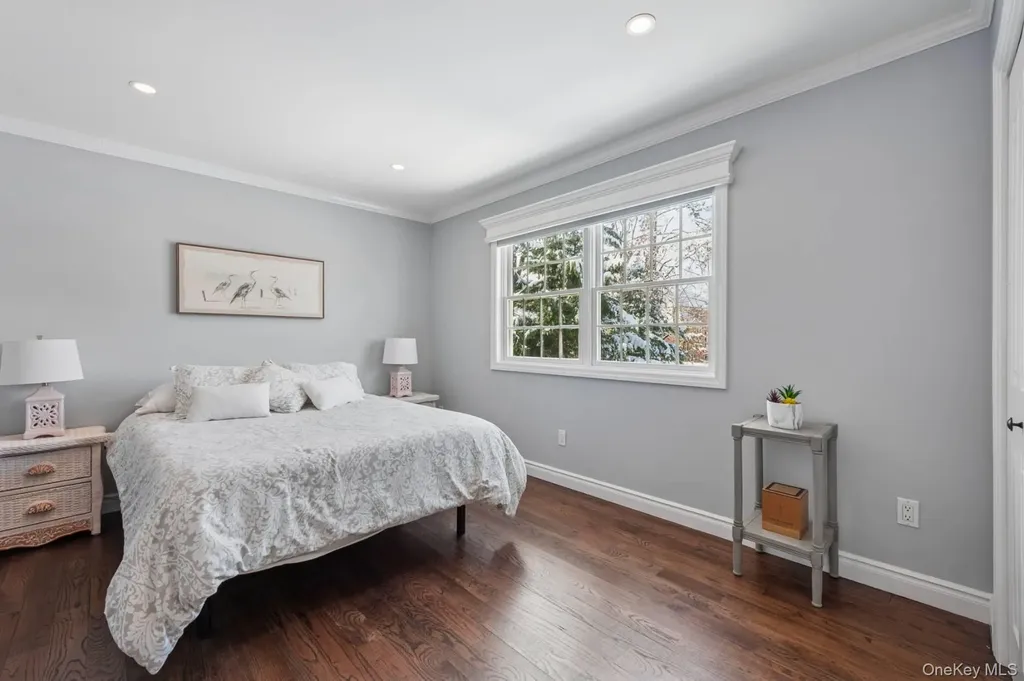 47 Bathing Beach Road Southampton NY 11968