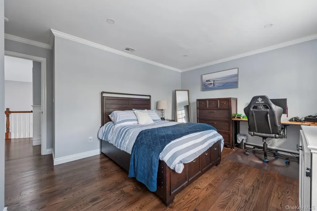 47 Bathing Beach Road Southampton NY 11968