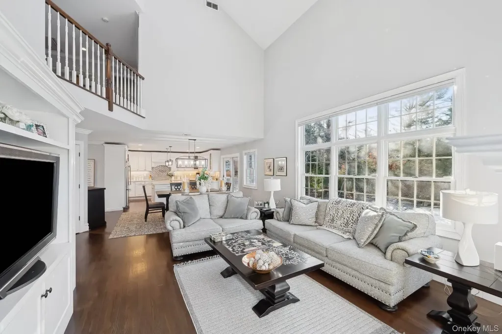 47 Bathing Beach Road Southampton NY 11968