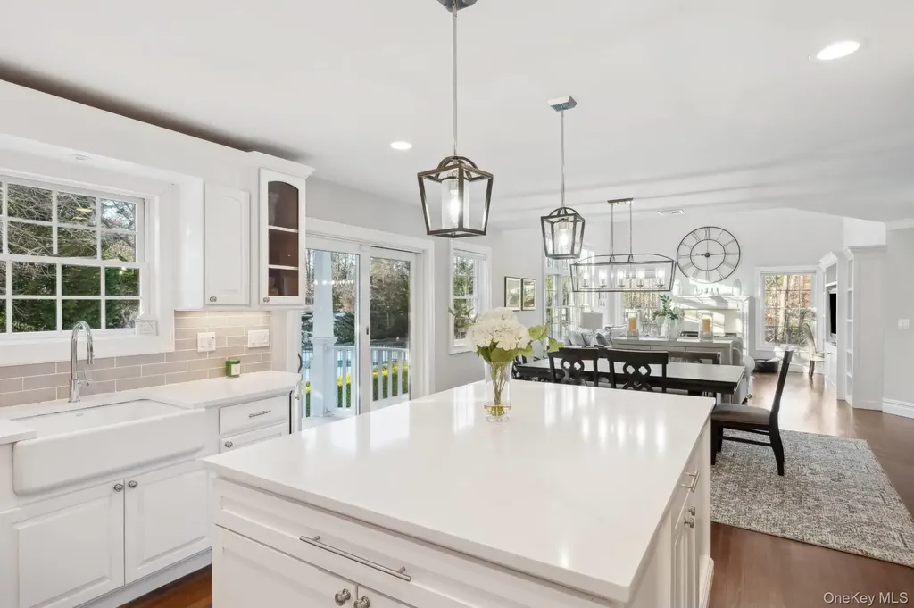 47 Bathing Beach Road Southampton NY 11968
