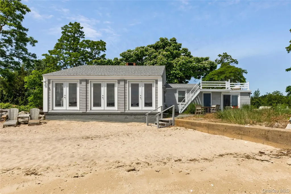 335 Centre Island Road Centre Island NY 11771