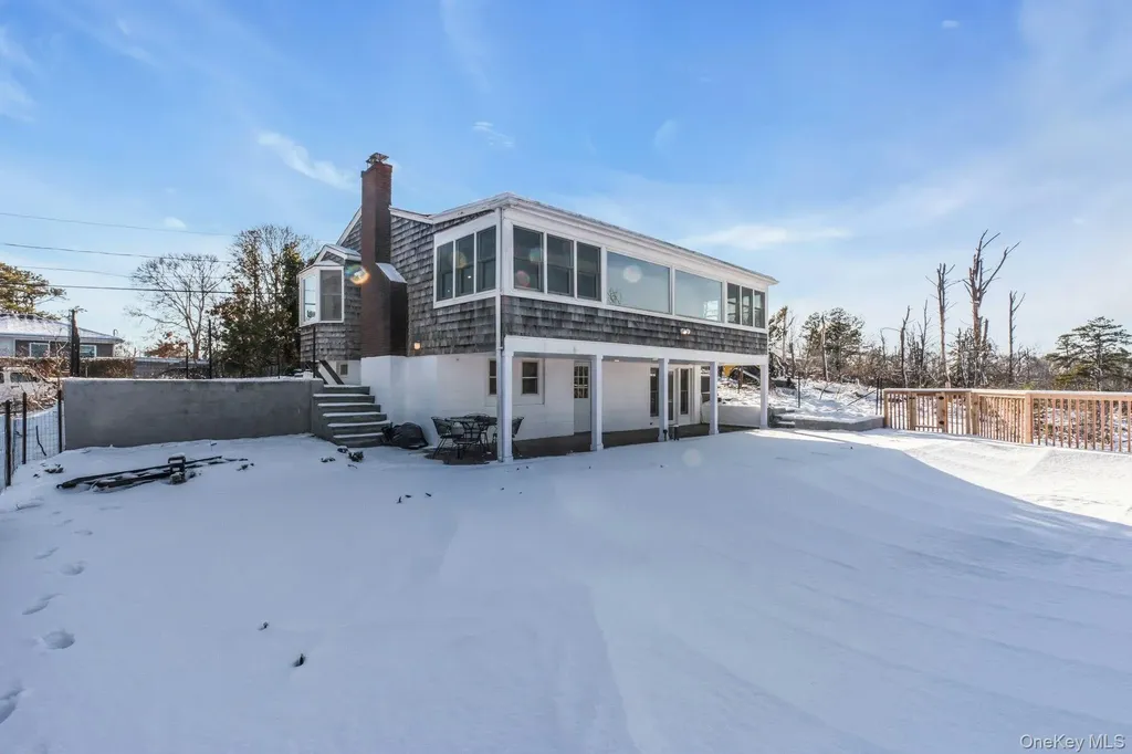 33 Oceanview Road Hampton Bays NY 11946