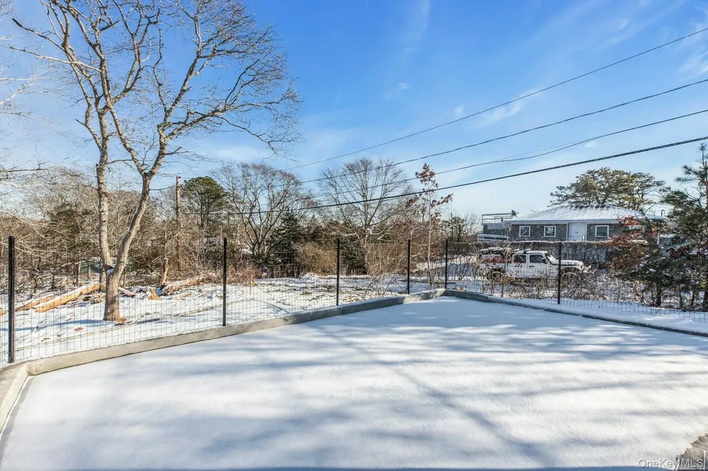 33 Oceanview Road Hampton Bays NY 11946