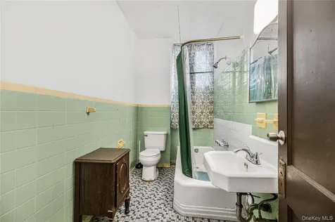 66 W 2nd Street Mount Vernon NY 10550
