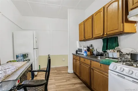 66 W 2nd Street Mount Vernon NY 10550