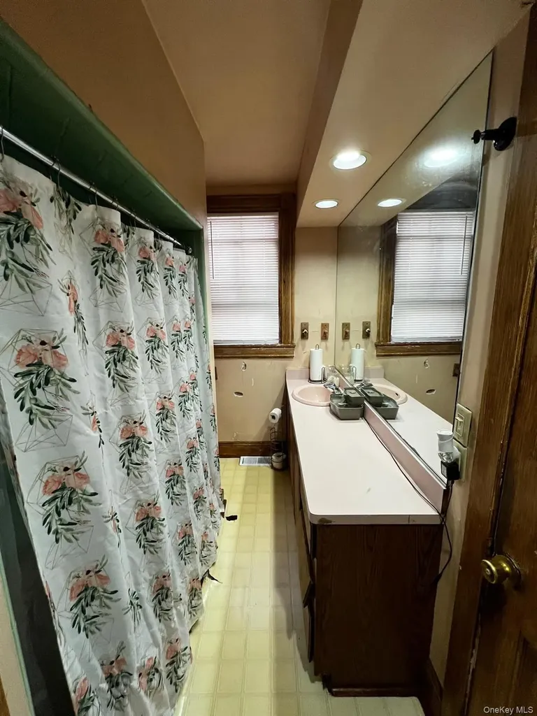 3 Balding Avenue Poughkeepsie NY 12601