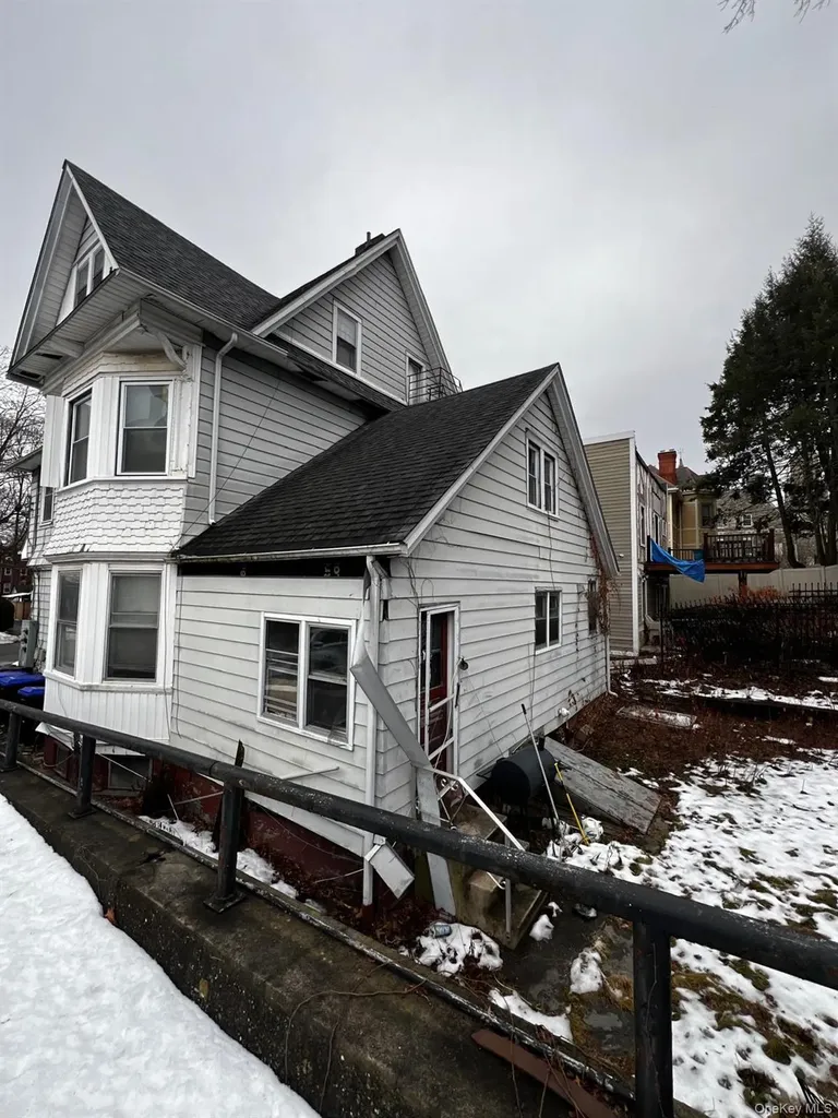 3 Balding Avenue Poughkeepsie NY 12601