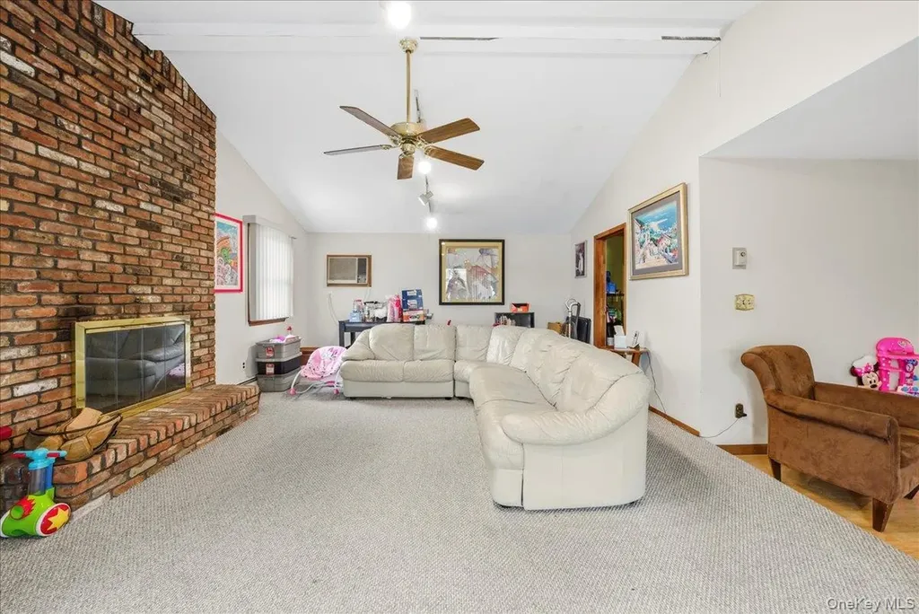 17 Wilson Lane Bethpage NY 11714