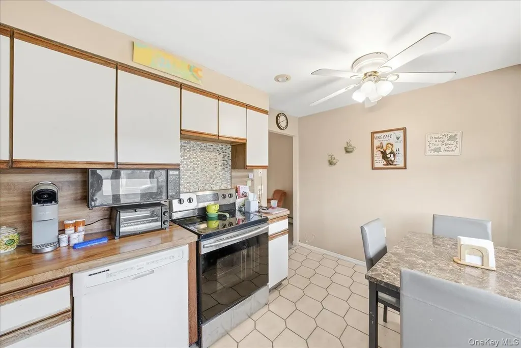 17 Wilson Lane Bethpage NY 11714