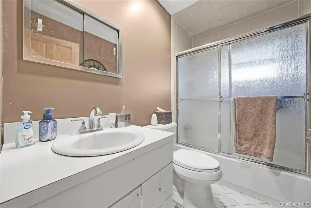 17 Wilson Lane Bethpage NY 11714