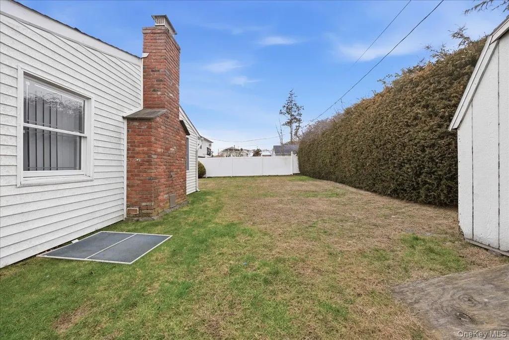 17 Wilson Lane Bethpage NY 11714