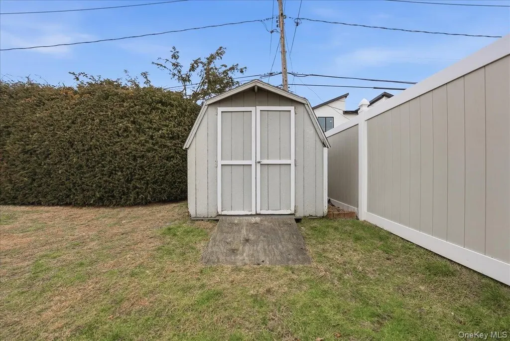 17 Wilson Lane Bethpage NY 11714