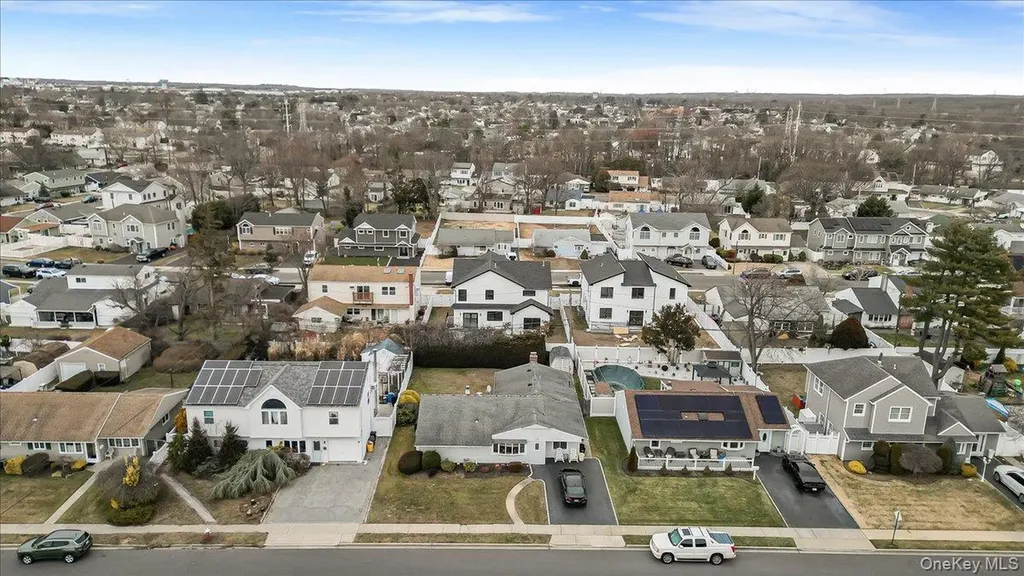 17 Wilson Lane Bethpage NY 11714