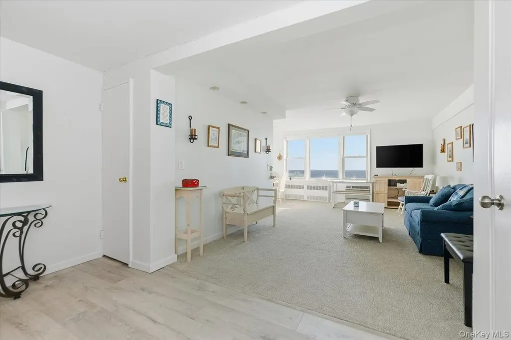 560 W Broadway Long Beach NY 11561