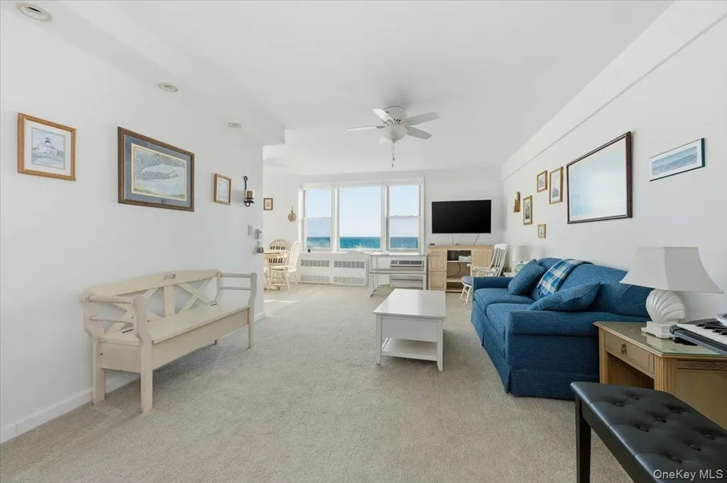 560 W Broadway Long Beach NY 11561