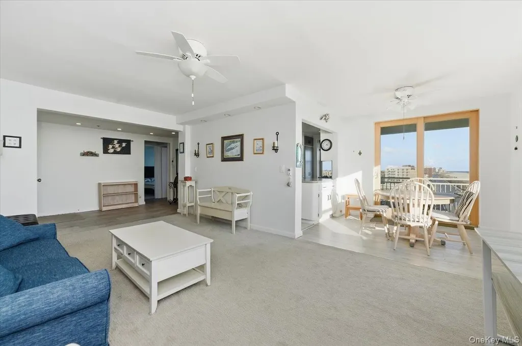 560 W Broadway Long Beach NY 11561