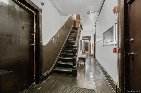 66 W 2nd Street Mount Vernon NY 10550