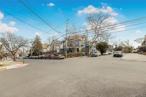 66 W 2nd Street Mount Vernon NY 10550