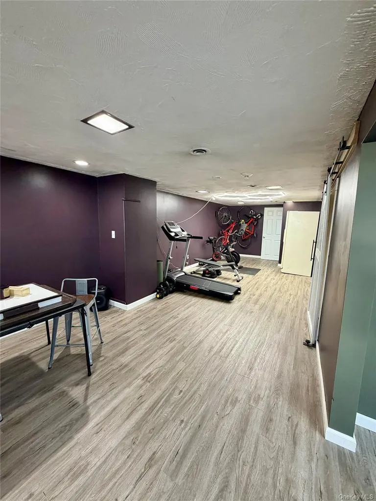 71 Hunter Lane Centereach NY 11720