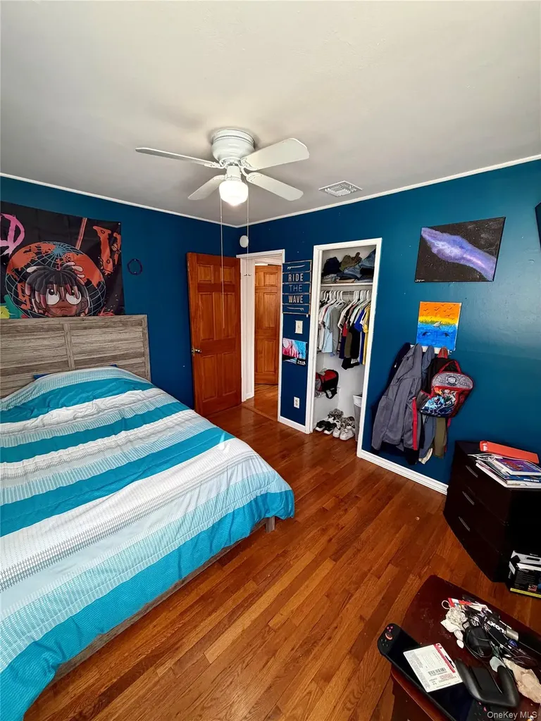 71 Hunter Lane Centereach NY 11720